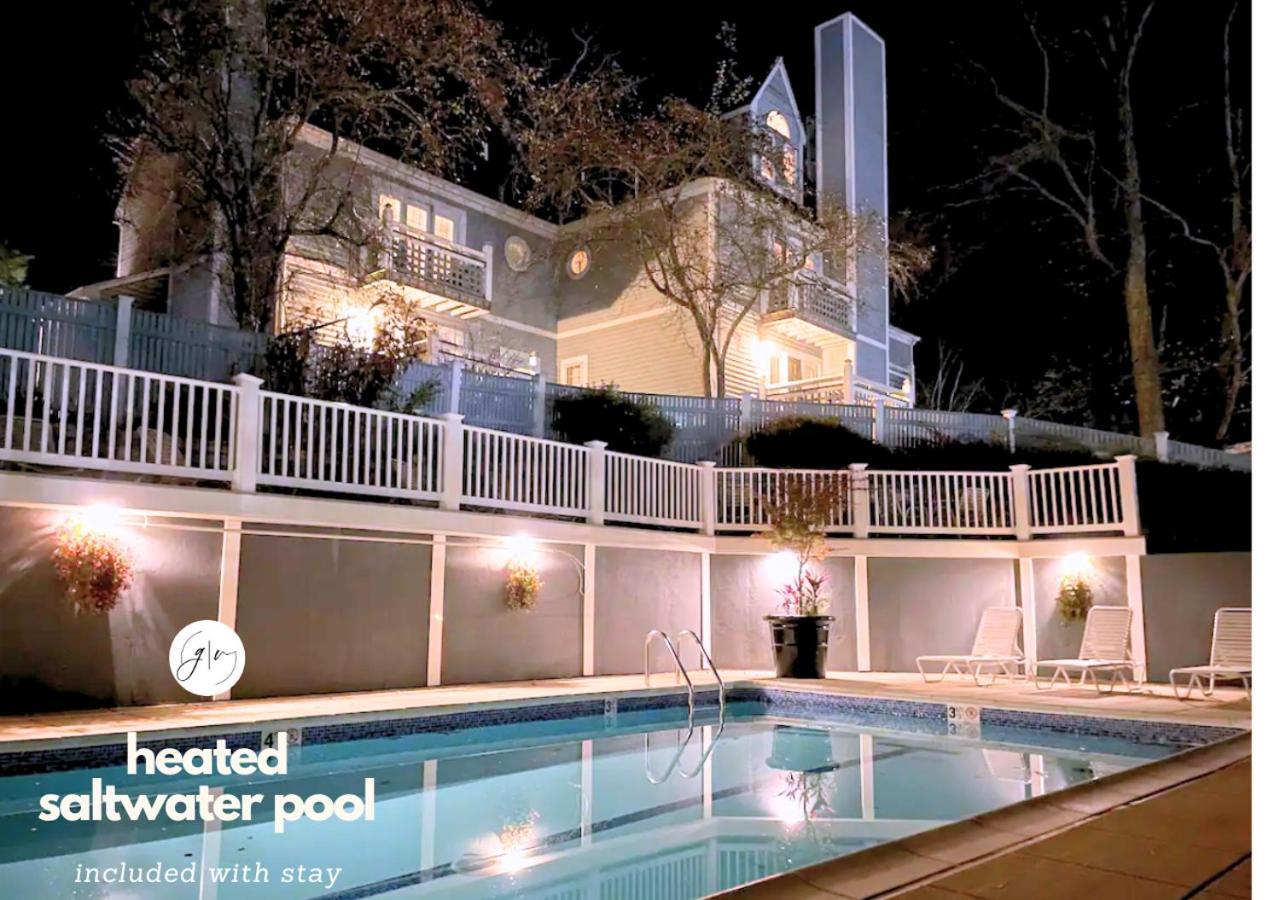 Getaway Villa- 3 Mins To Mohegan- Fully Stocked With Two Full Beds & Fireplace- Jacuzzi, Saltwater Pools, Sauna Norwich Extérieur photo